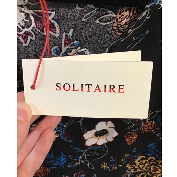 Solitaire Blouse - Picture 7 of 8